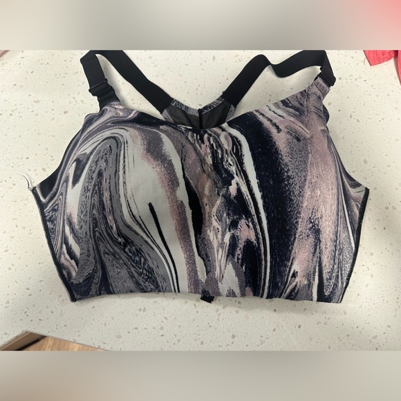 Victoria Sport Sports Bra Bundle 34DDD - Picture 3 of 7